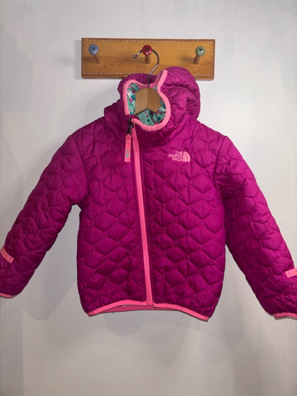 The North Face Girls Magenta Quilted Hooded Puffer Jacket